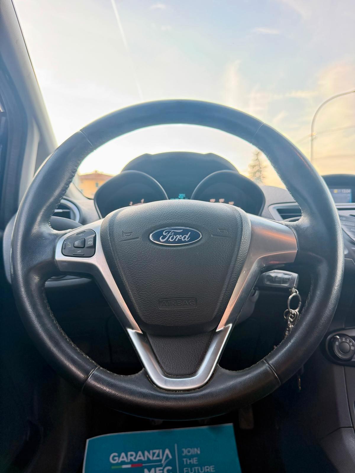 Ford Fiesta 1.2 60CV 5 porte Titanium - ok neopatentato