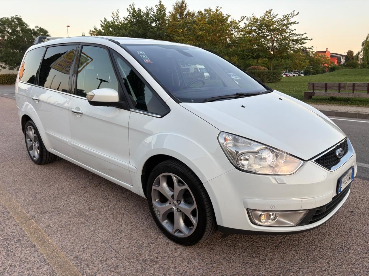 Ford Galaxy galaxi 2.0 tdci 7 posti tetto pelle pronta al uso