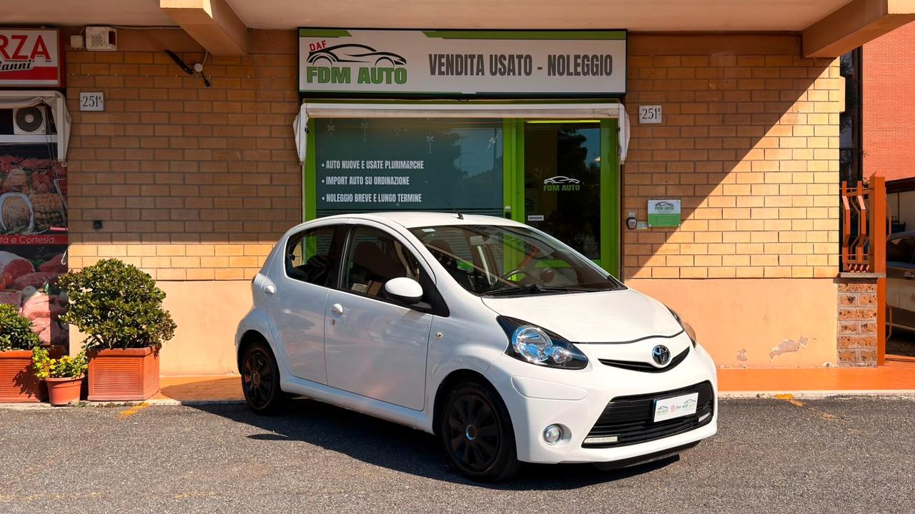Toyota Aygo 1.0 12V VVT-i 5 porte Lounge Connect MMT