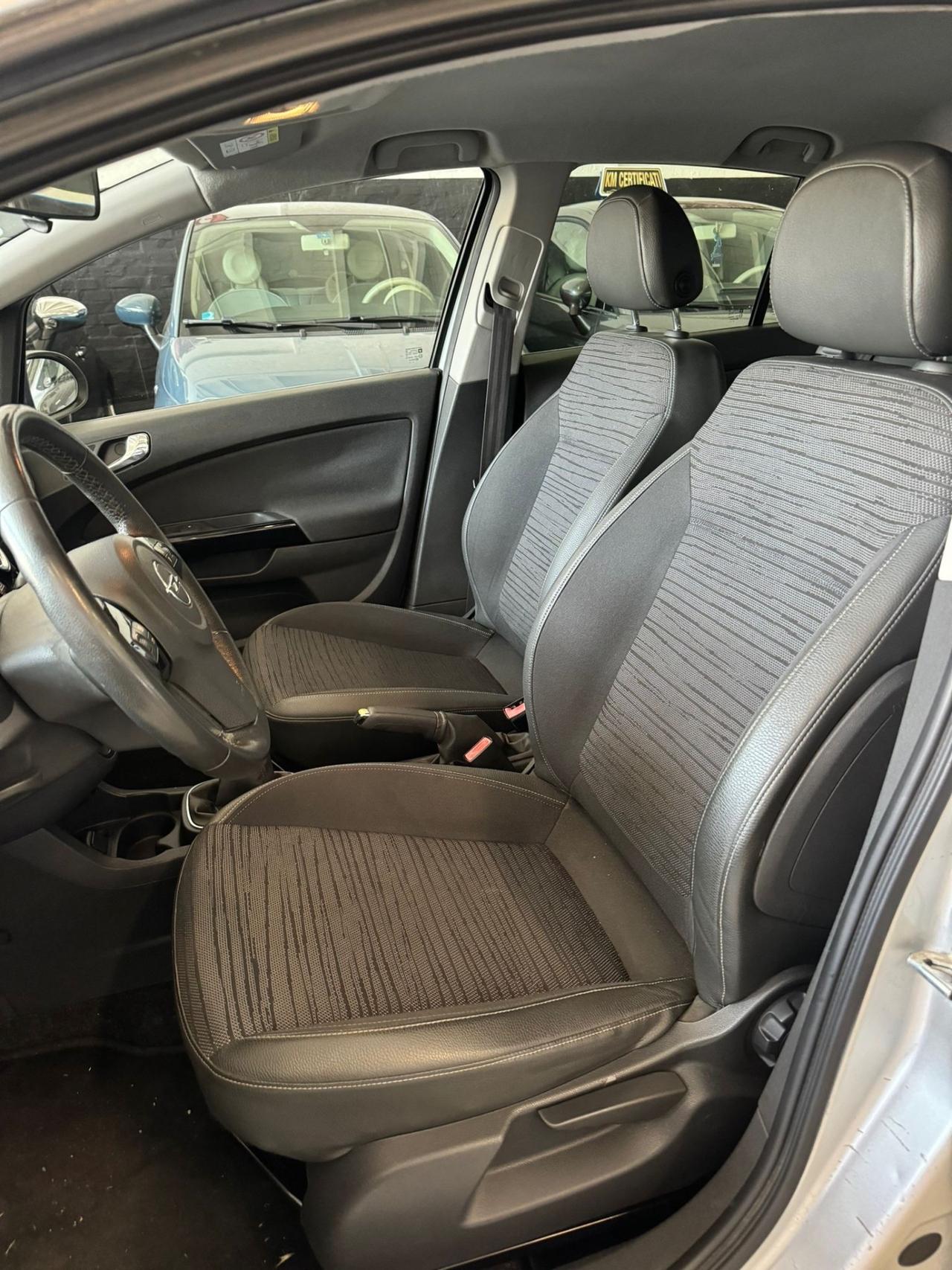 Opel Corsa 1.2 benzina/GPL 85CV 5 porte GPL-TECH Edition