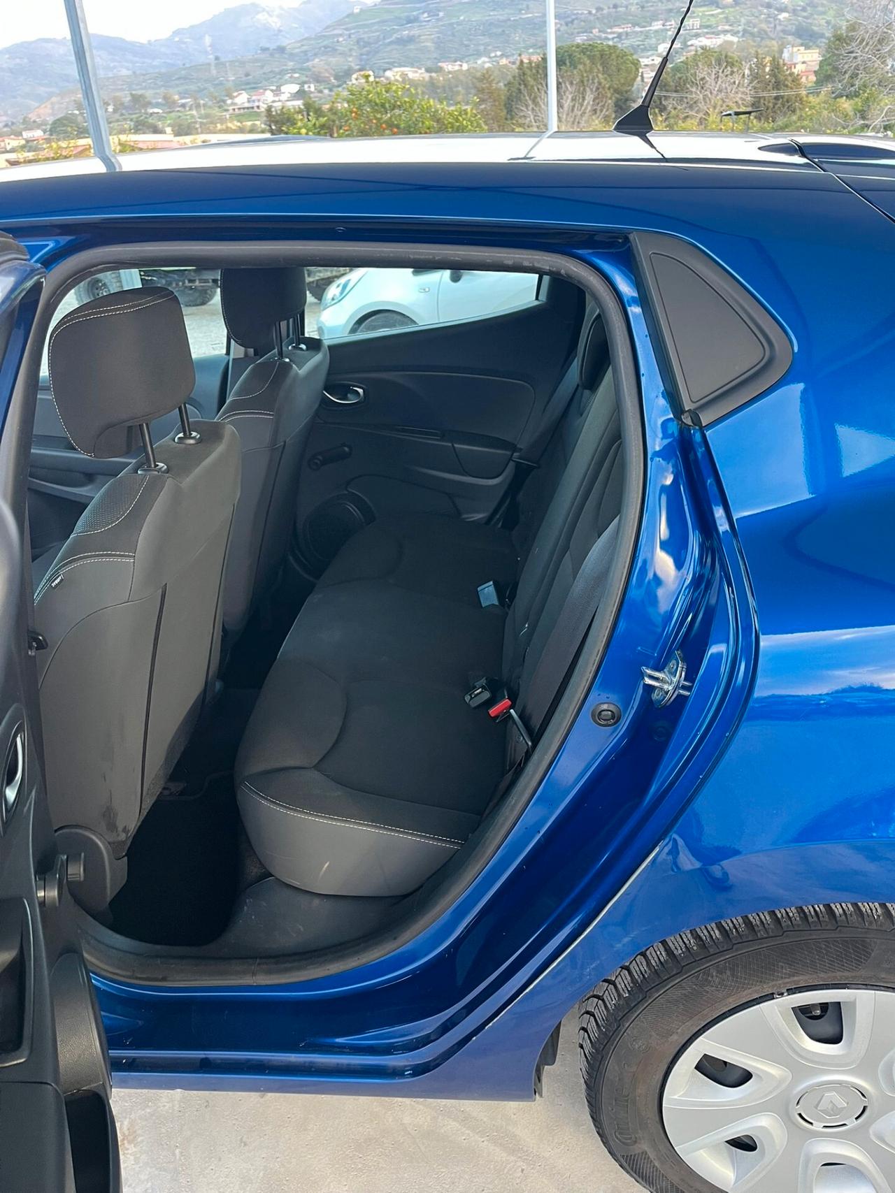 Renault Clio 1.2 75 CV 5 porte Duel