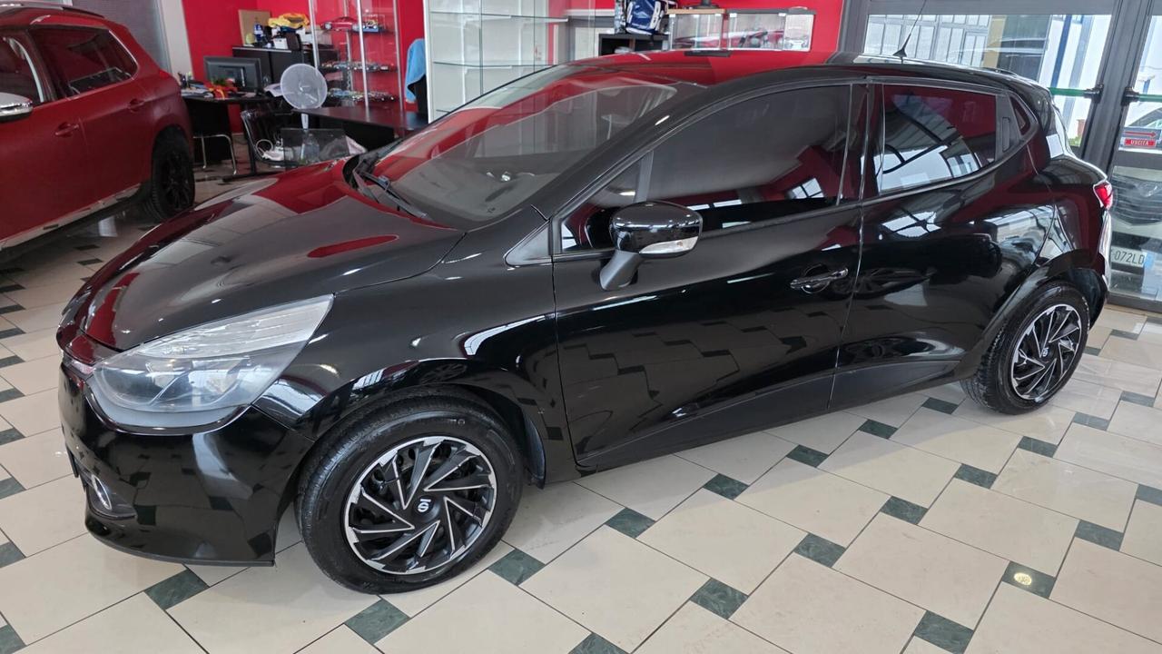 Renault Clio 1.2 75CV GPL 5 porte Costume National