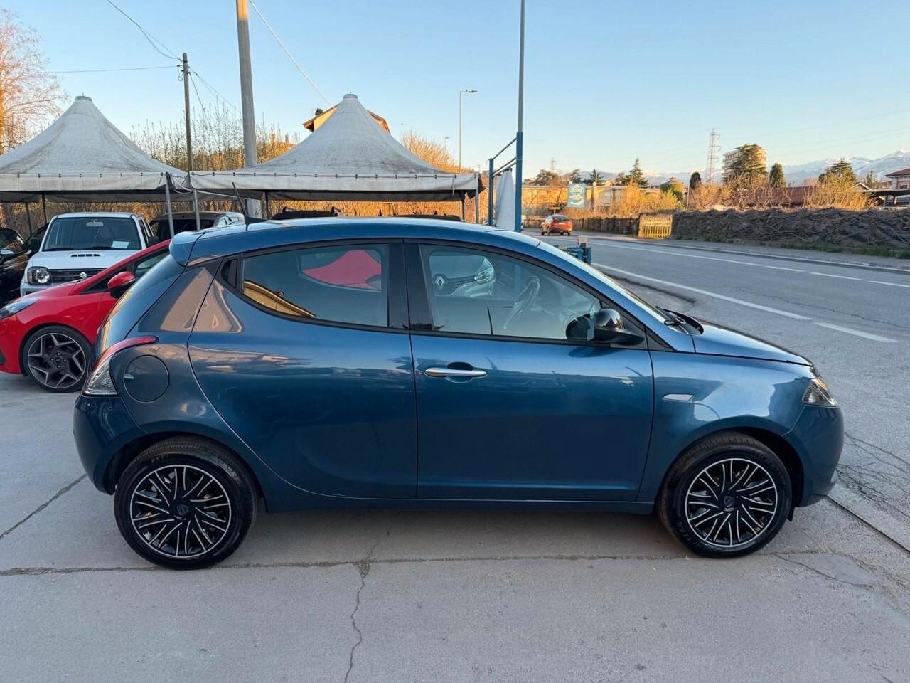 Lancia Ypsilon 1.2 69 CV 5 porte GPL Ecochic Gold