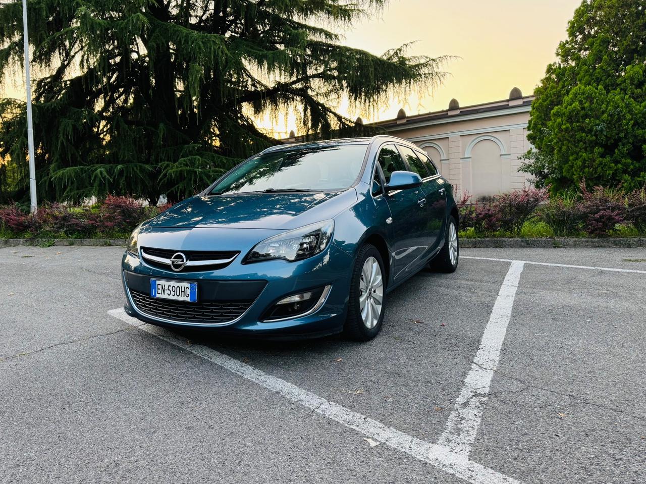 Opel Astra 1.4 Turbo 140CV 5 porte GPL Tech Cosmo