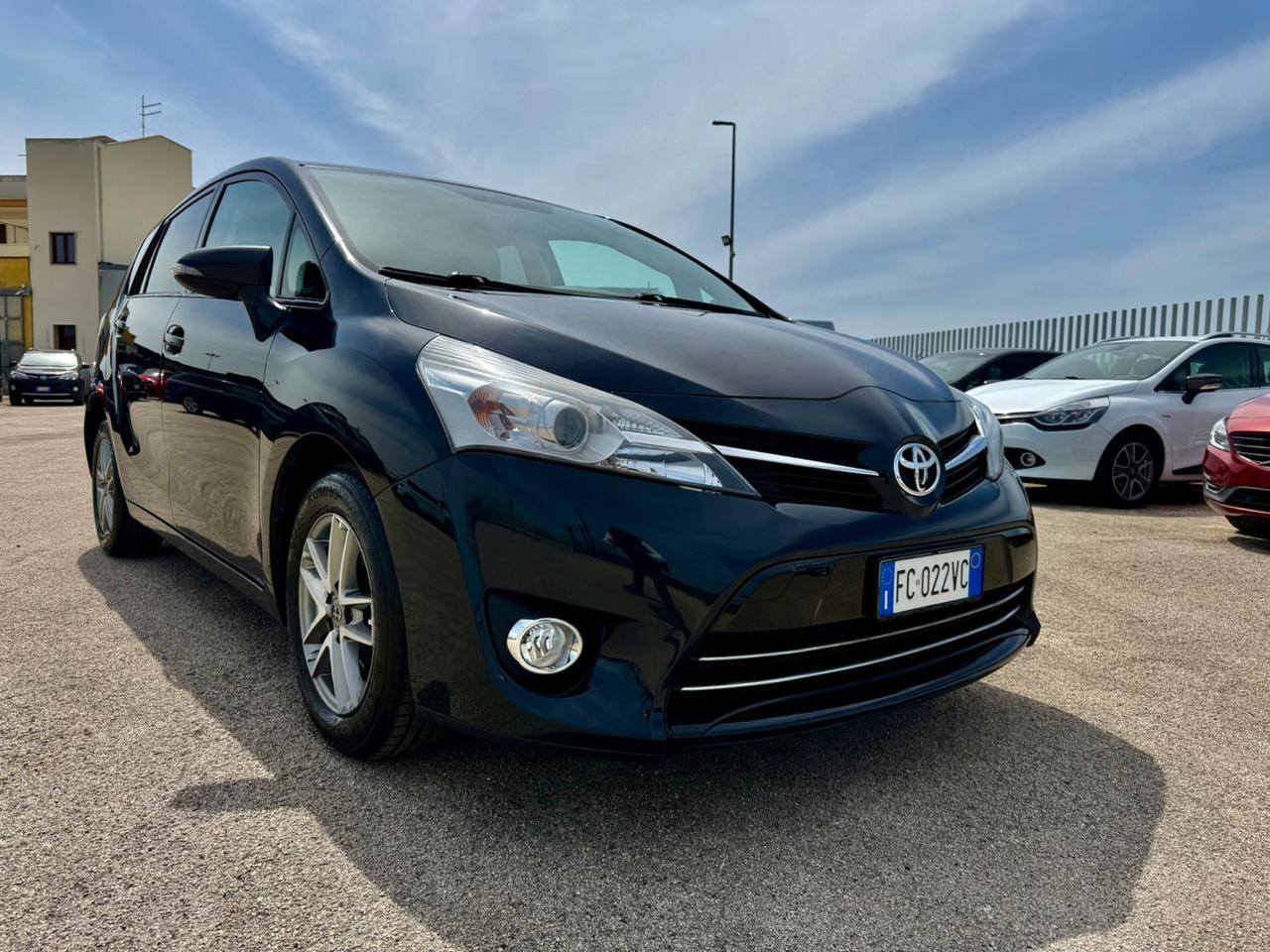 TOYOTA VERSO 1.6 D-4D 5POSTI FULL RETRO MY16