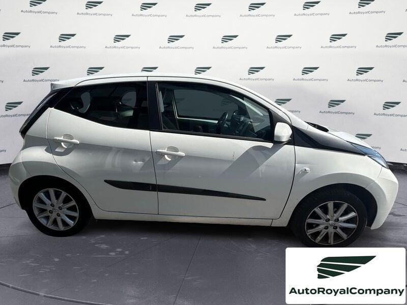 Toyota Aygo 1.0 VVT-i x-play