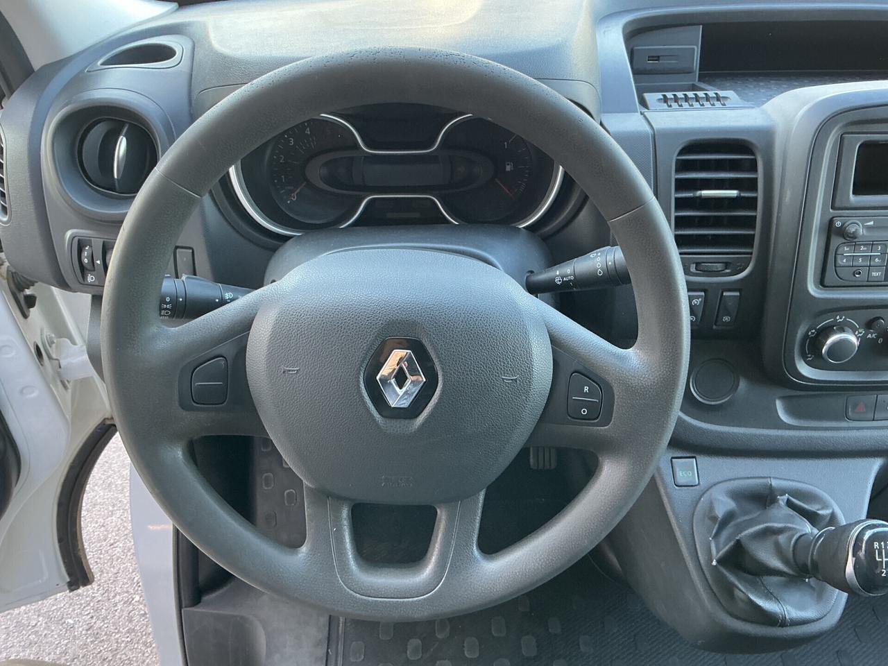 RENAULT TRAFIC T29 20 DCI 145 CV PL-TA