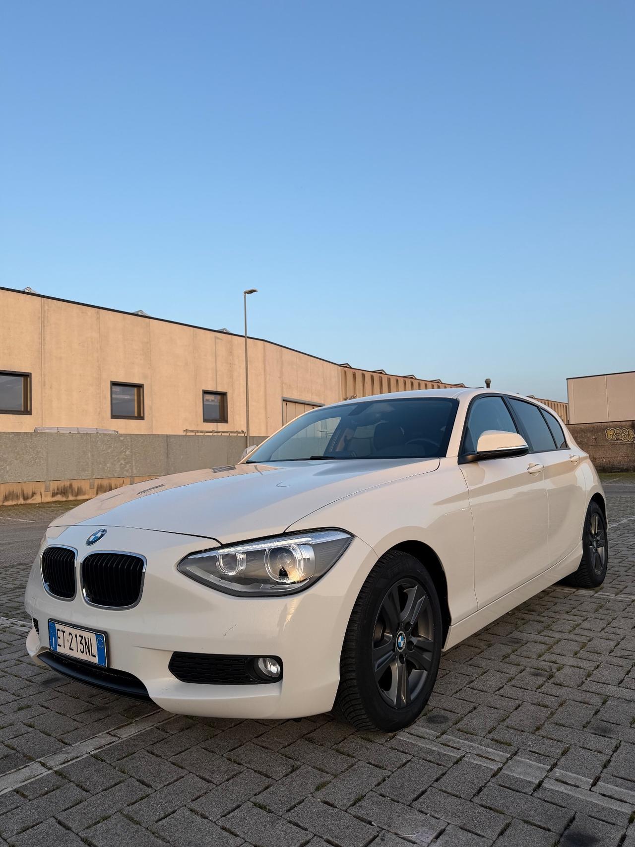 Bmw 116 116d 5p. Efficient Dynamics Unique