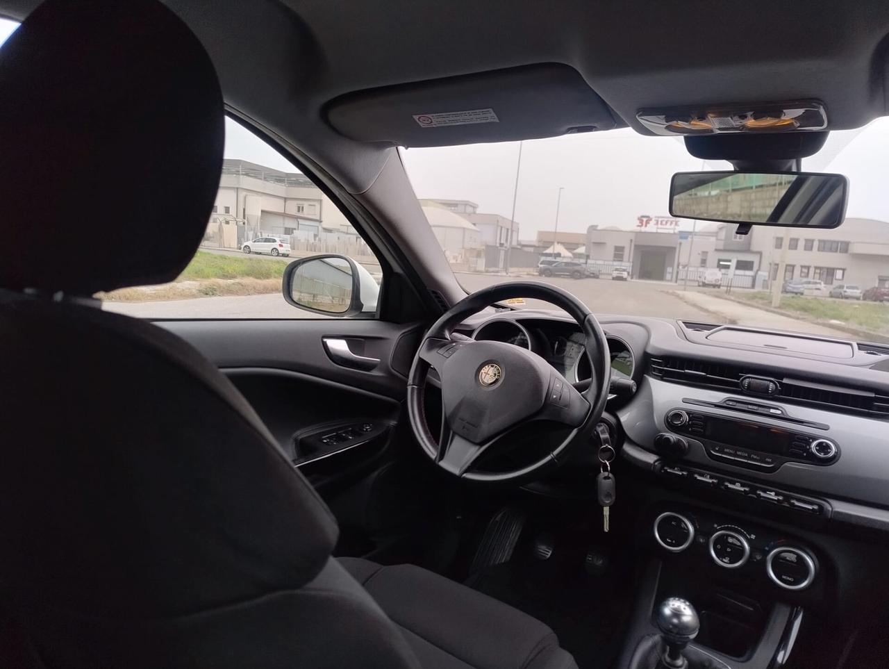 Alfa Romeo Giulietta 1.6 JTDm-2 105 CV Distinctive