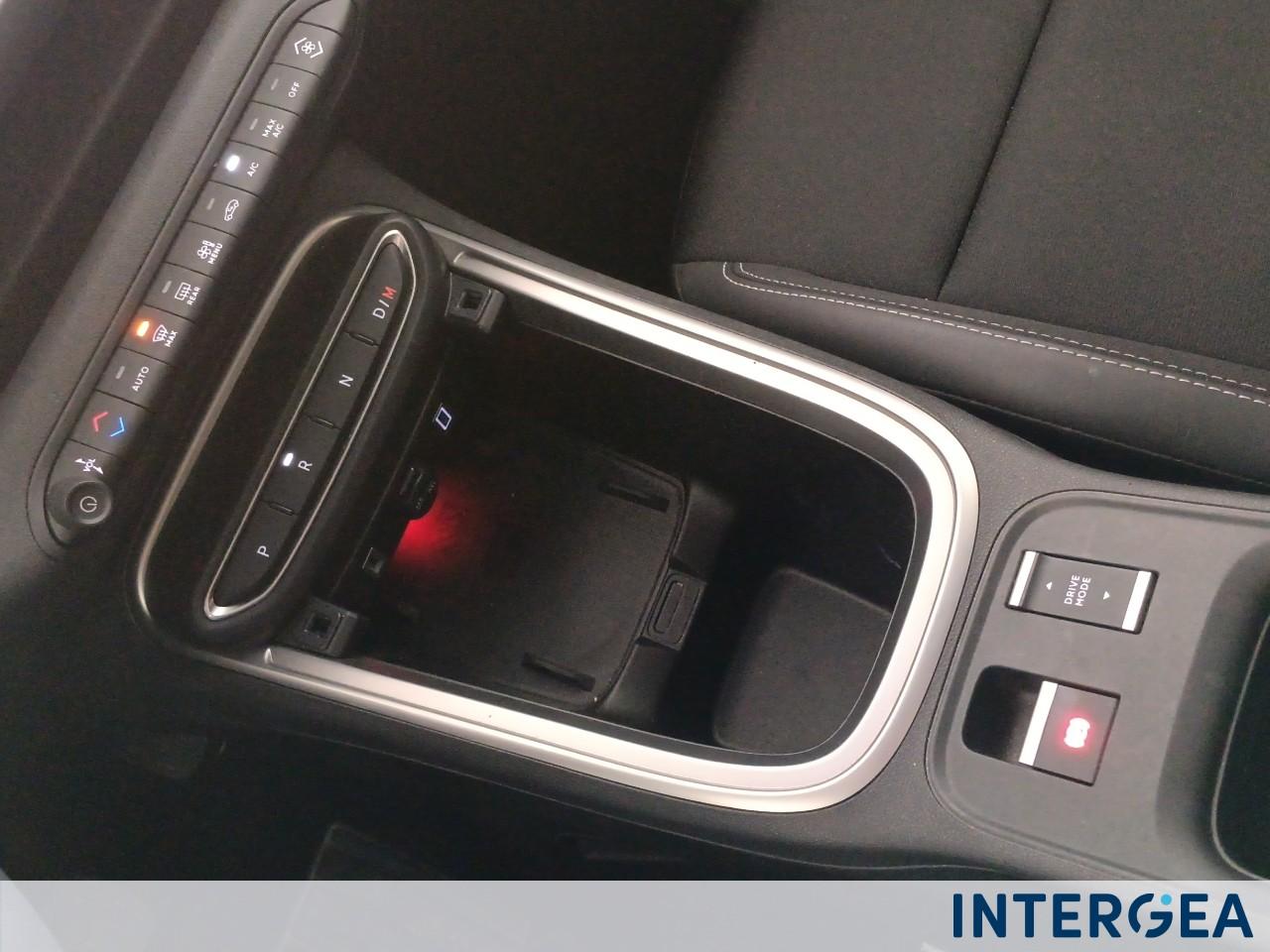 JEEP Avenger 1.2 turbo e-hybrid mhev Summit fwd 110cv edct6