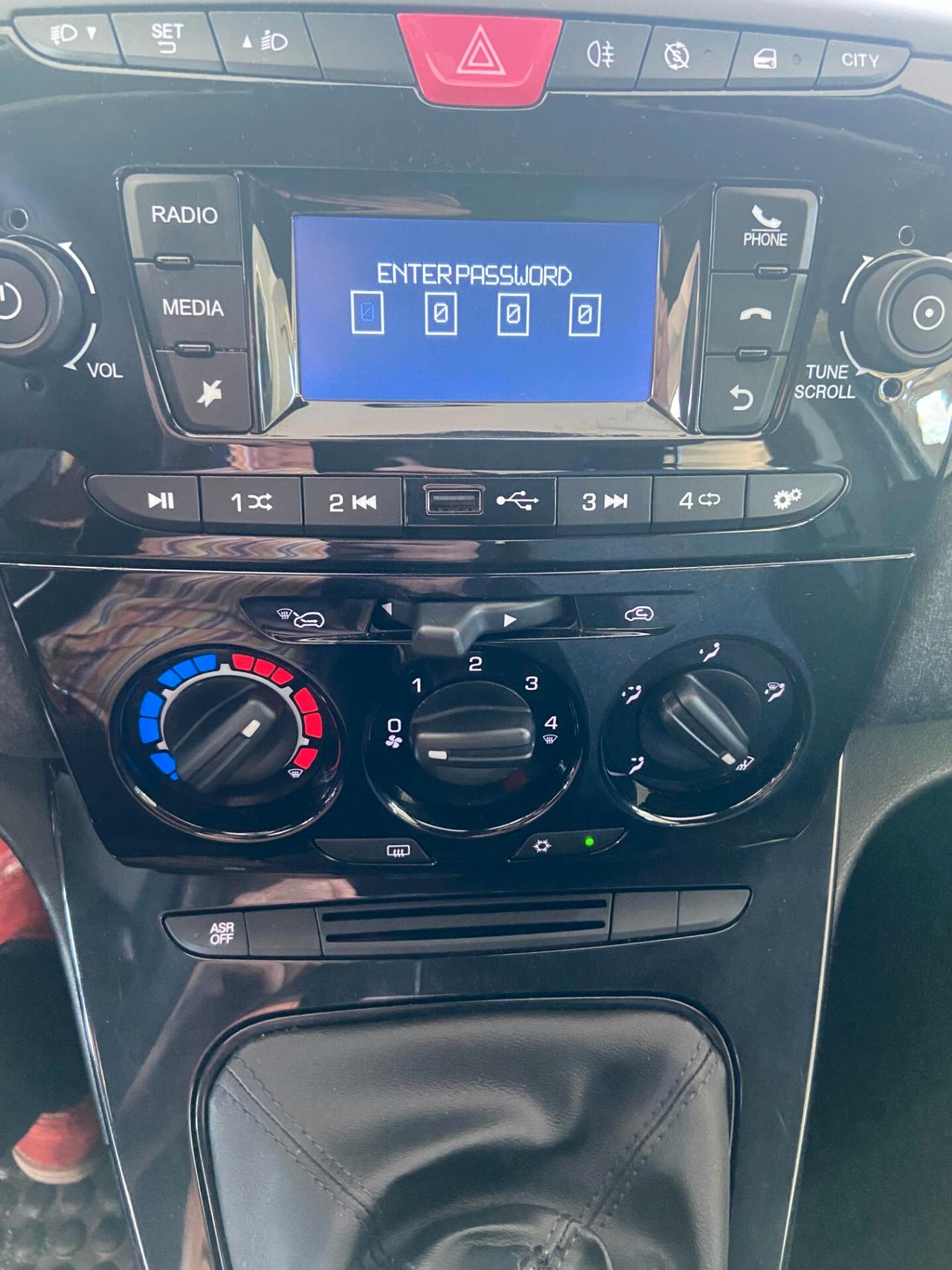 Lancia Ypsilon 1.0 FireFly 5 porte S&S Hybrid UnYca