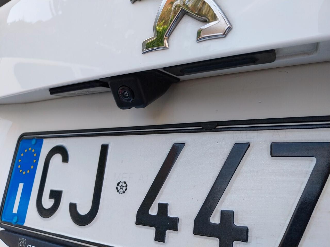 PEUGEOT 2008 1.2 BENZINA 30.000 KM ALLURE 2022