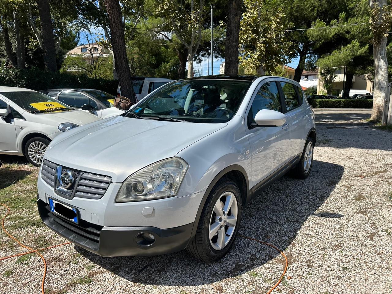 Nissan Qashqai 2.0 dCi DPF 4WD Tekna