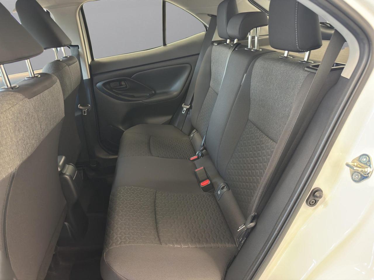 Toyota Yaris Cross 1.5h Active fwd 116cv e-cvt