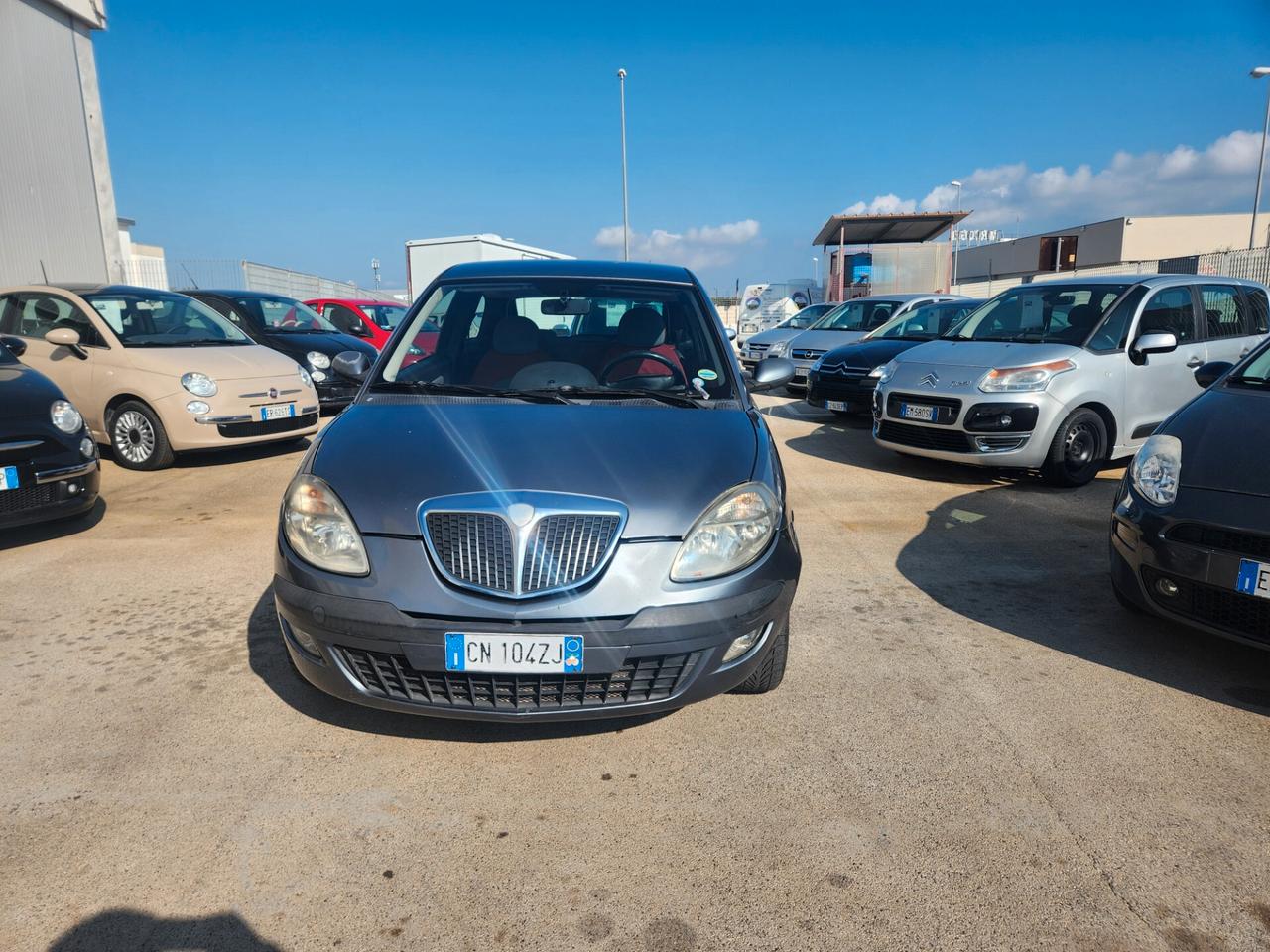 Lancia Ypsilon 1.2 16V Platino