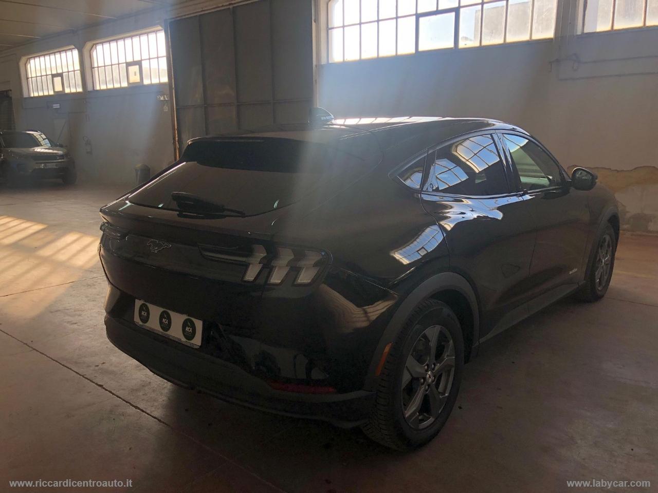 FORD Mustang Mach-E Standard 269CV