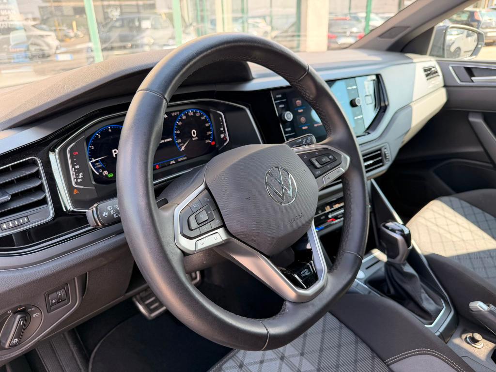 Volkswagen Polo 1.0 tsi R-Line 115cv dsg