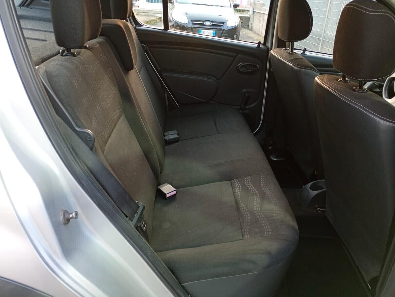 DACIA SANDERO 1.5 DIESEL SOLI 144.000 KM 2010