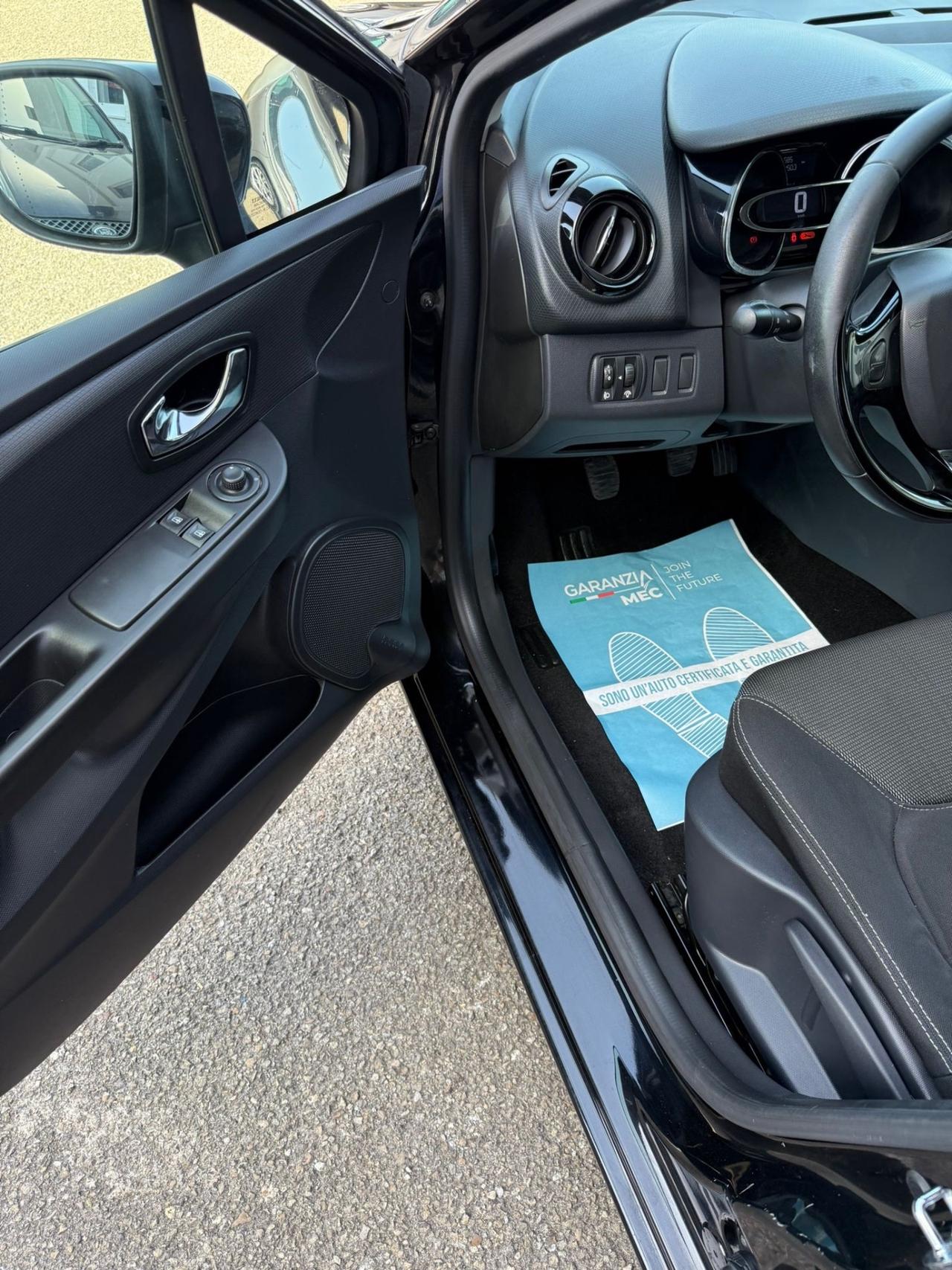 Renault New Clio 1.5 - NEOPATENTATI- UNICO PROPRIETARIO