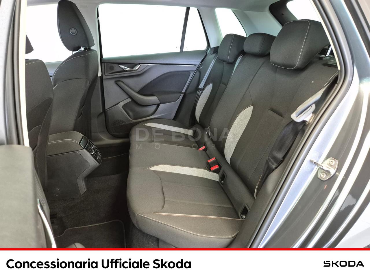 Skoda Kamiq 1.0 tsi black dots 95cv