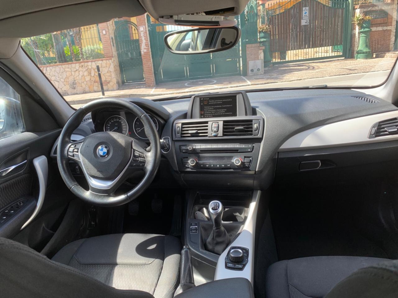 Bmw 116 116d 5p. Urban