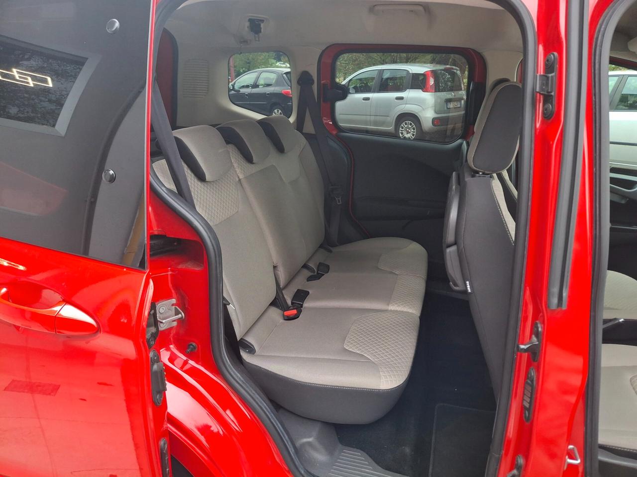 Ford Tourneo Courier 1.0 EcoBoost 100 CV Plus