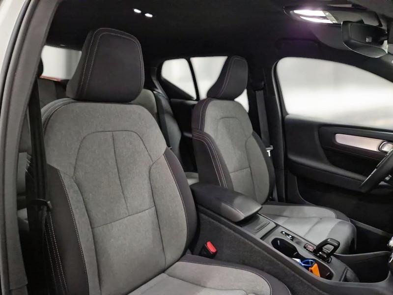 VOLVO XC40 B3 AUTOMATICO CORE 5 PORTE SUV