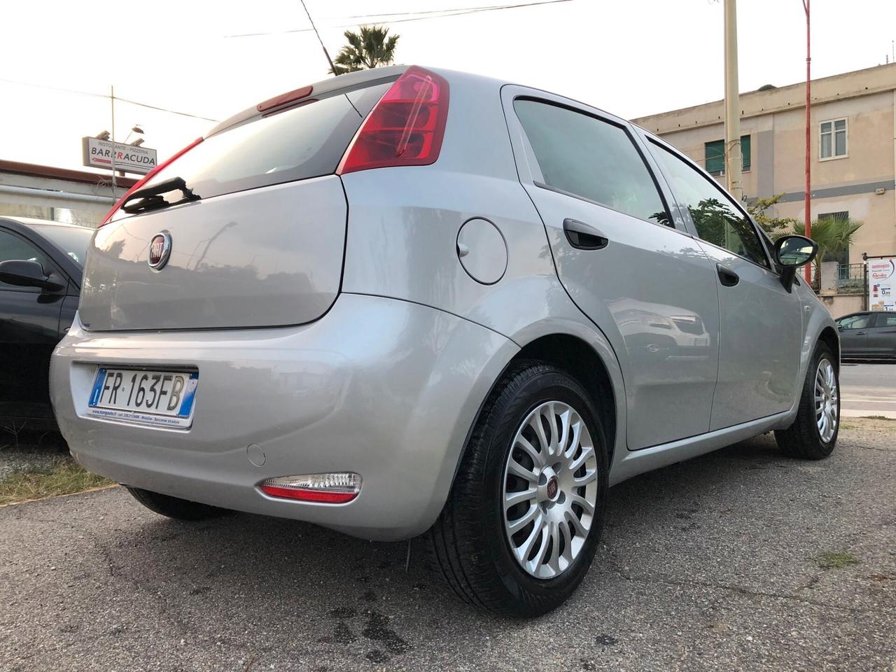 Fiat Punto 1.3 MJT II S&S 95 CV 5 porte Street