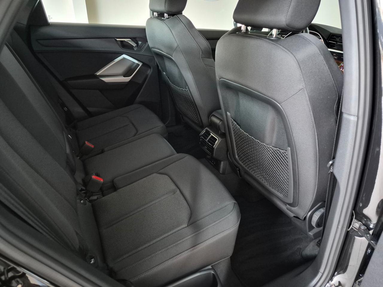 Audi Q3 SPB 1.5 TFSI S LINE S-TRONIC LED NAVI BLACK PACK APPLE CAR PLAY/ANDROID AUTO C.18" ACC SED. SPORT RISC. VIRTUAL COCKPIT