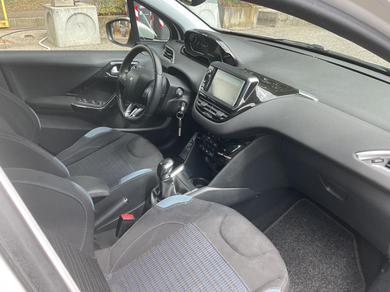 Peugeot 208 1.2 VTi 5 porte Allure OK NEOPATENTATI