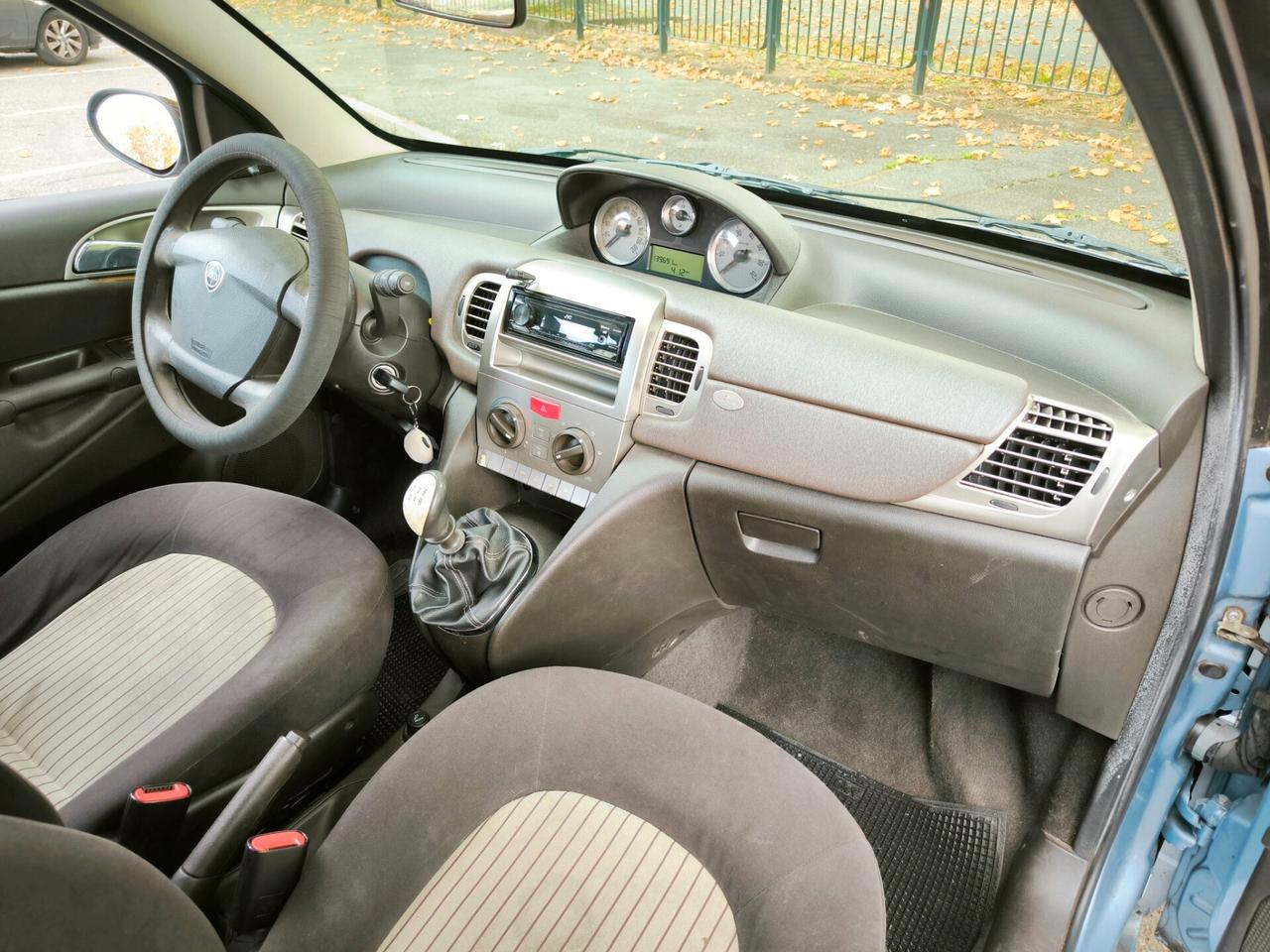 Lancia Ypsilon 1.2 Versus NEOPATENTATI