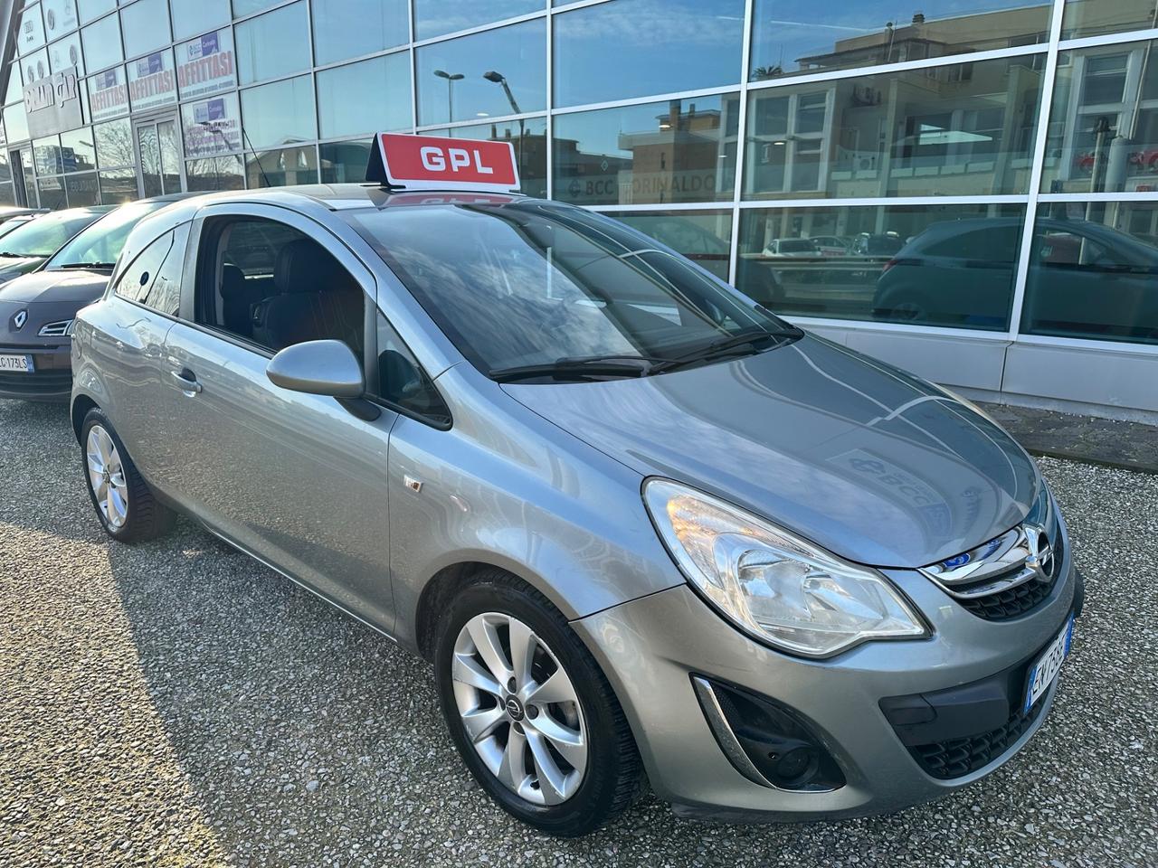 Opel Corsa 1.2 85CV 3 porte GPL-TECH One