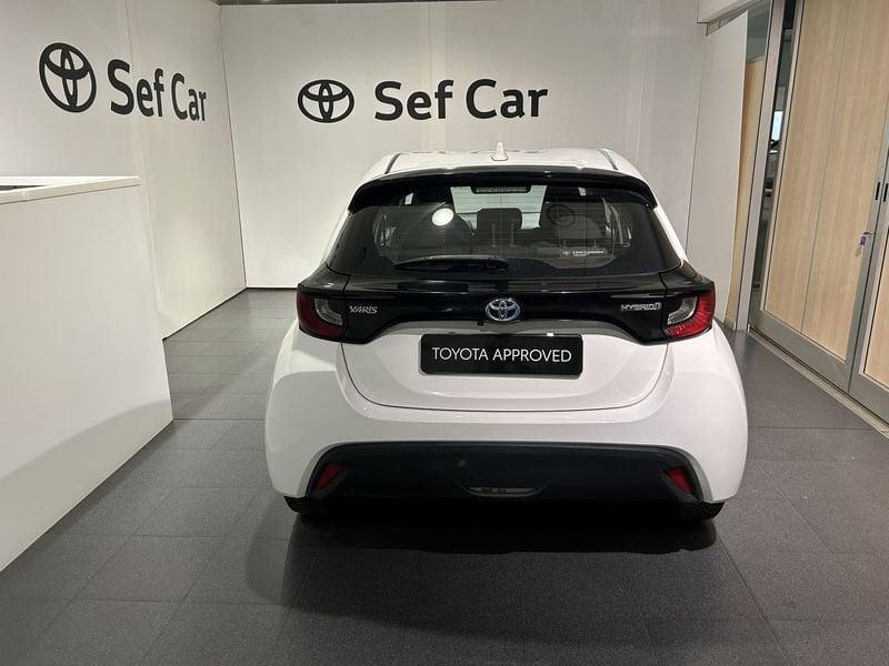 Toyota Yaris 1.5 Hybrid 5 porte Active + CERCHI IN LEGA AREA C FREE