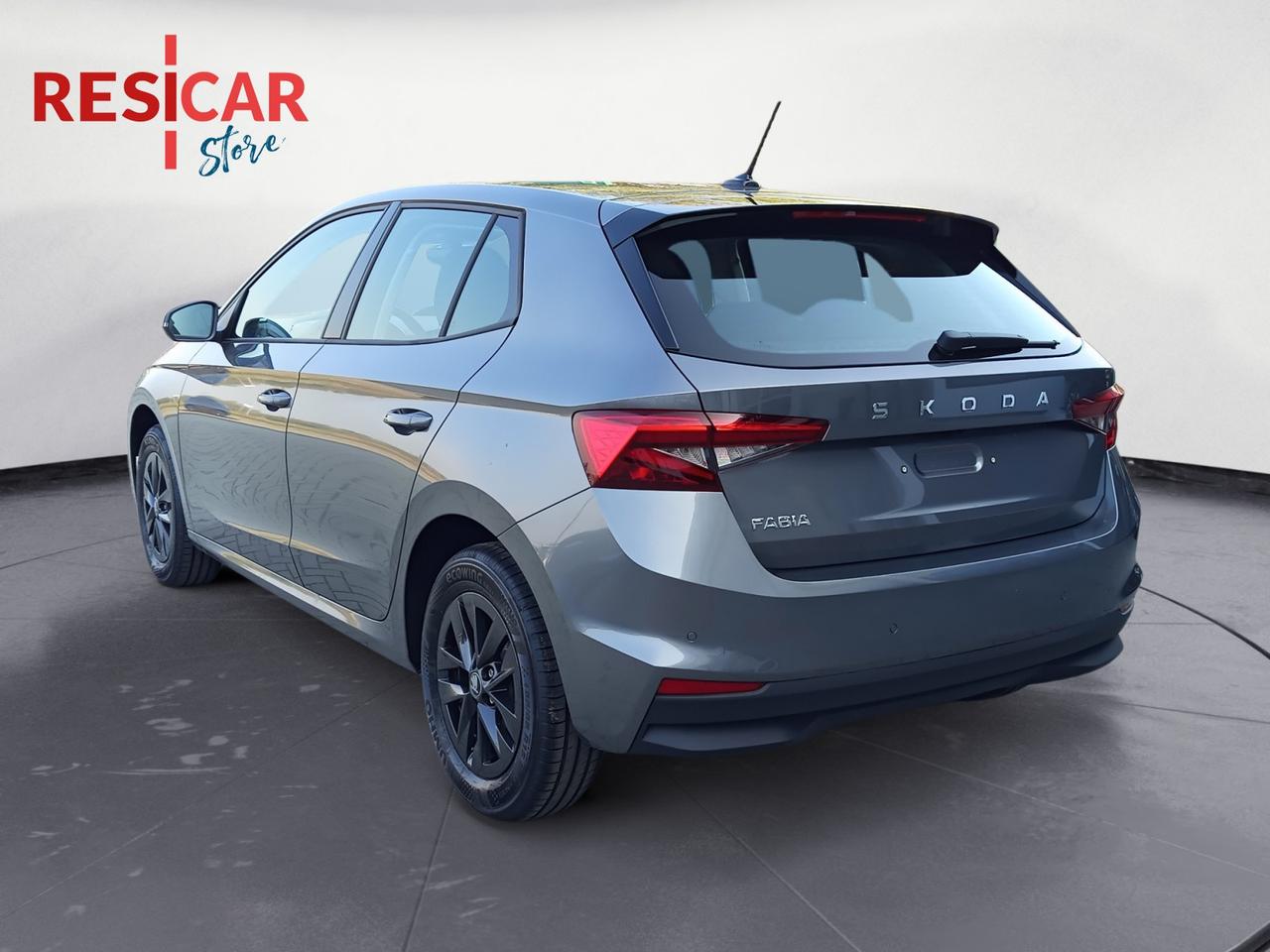 SKODA Fabia Young Edition 1.0 MPI 59 kW (80 CV) 5 marce - manuale