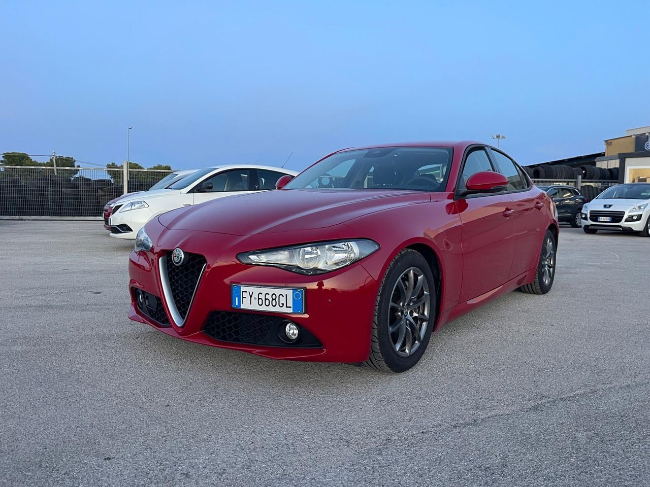 ALFA ROMEO GIULIA 2.2D ROSSA FULL 93000KM NUOVA
