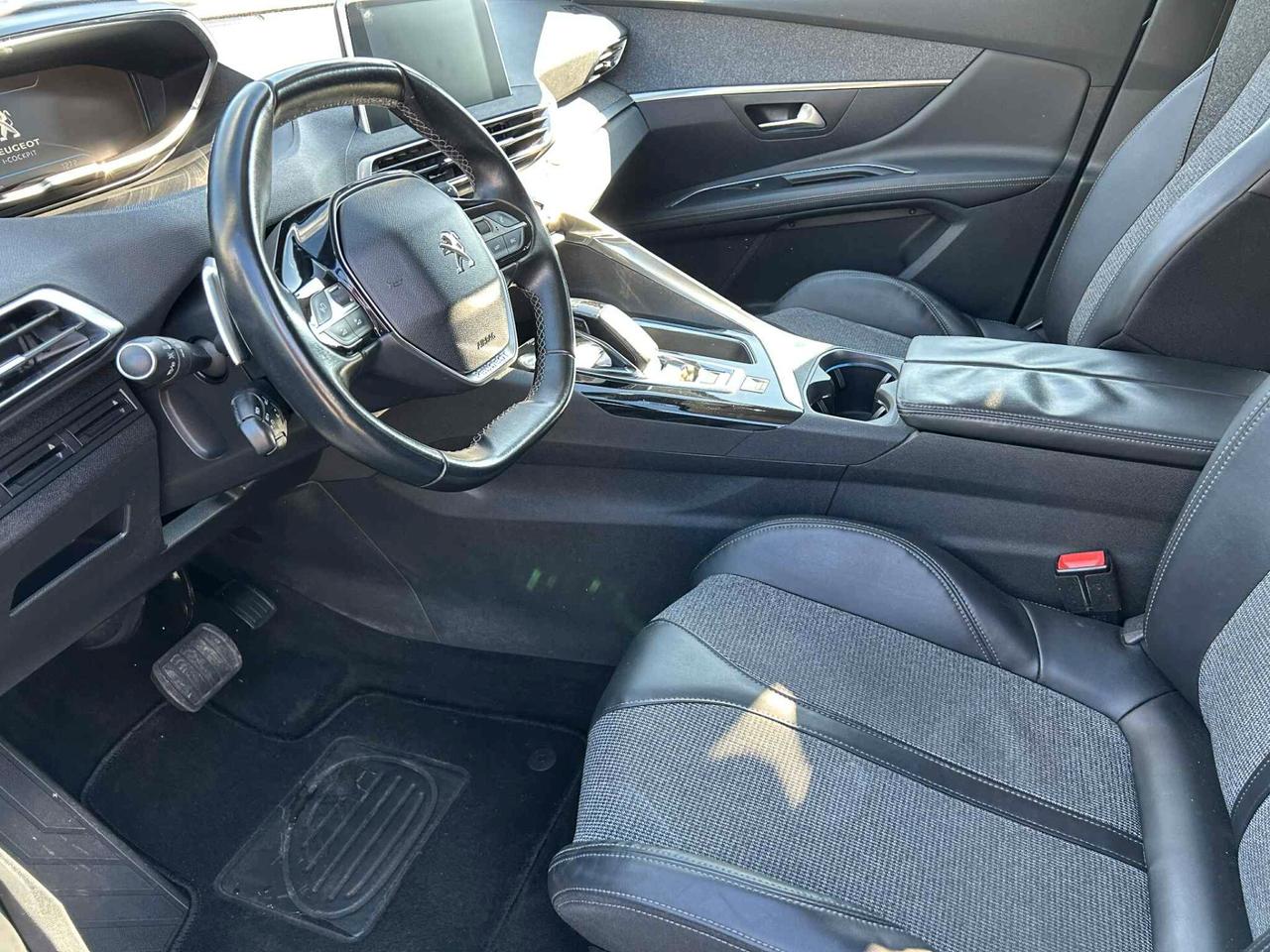 Peugeot 3008 BlueHDi 130 S&S EAT8 Allure