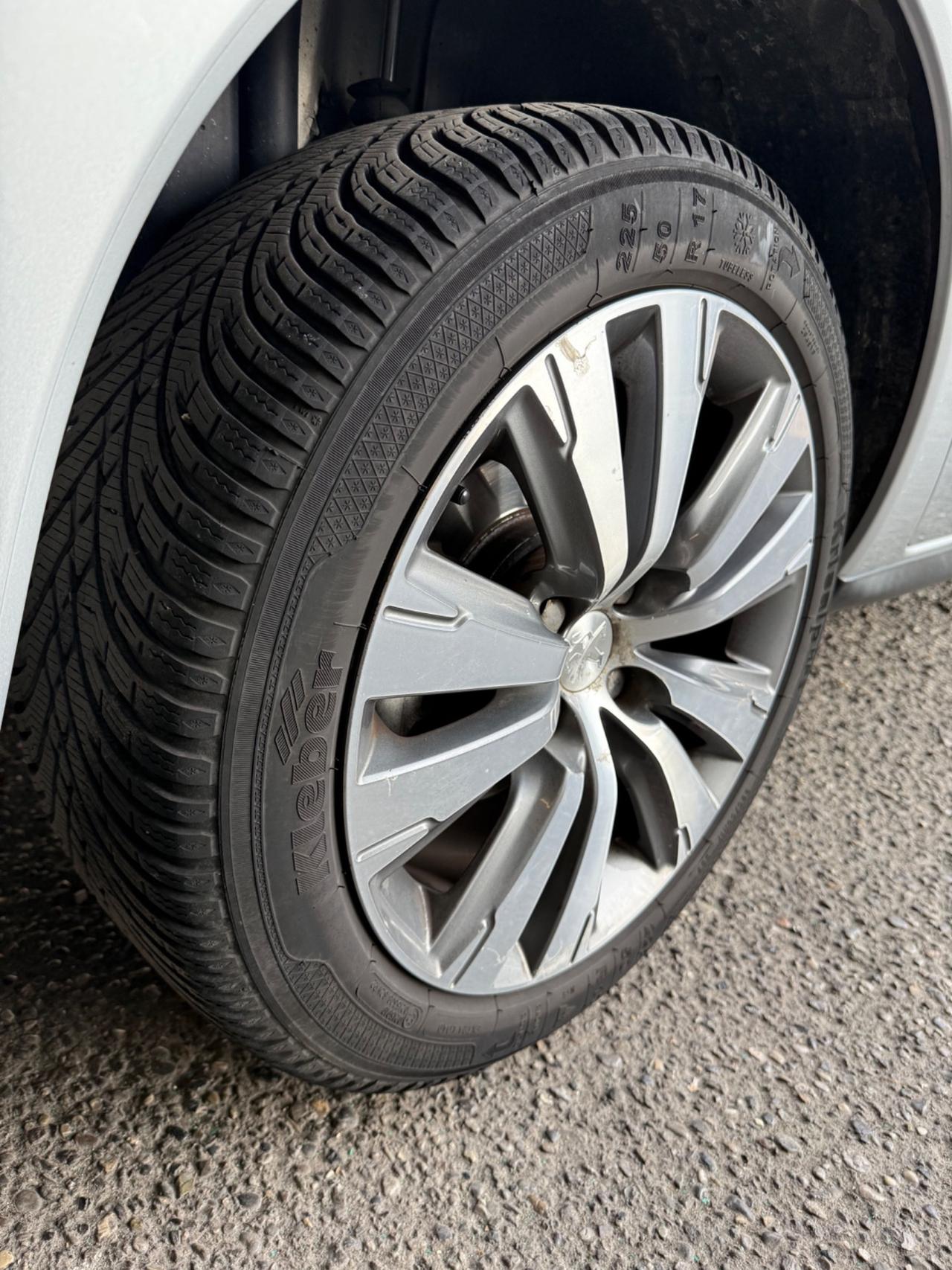 Peugeot 3008 1.6 HDi 115CV Business
