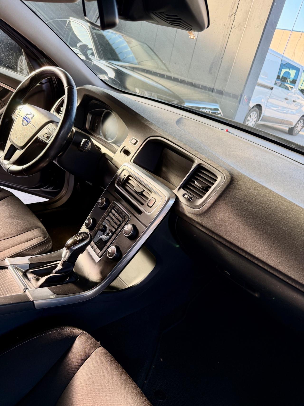 Volvo S60 D3 Geartronic Momentum