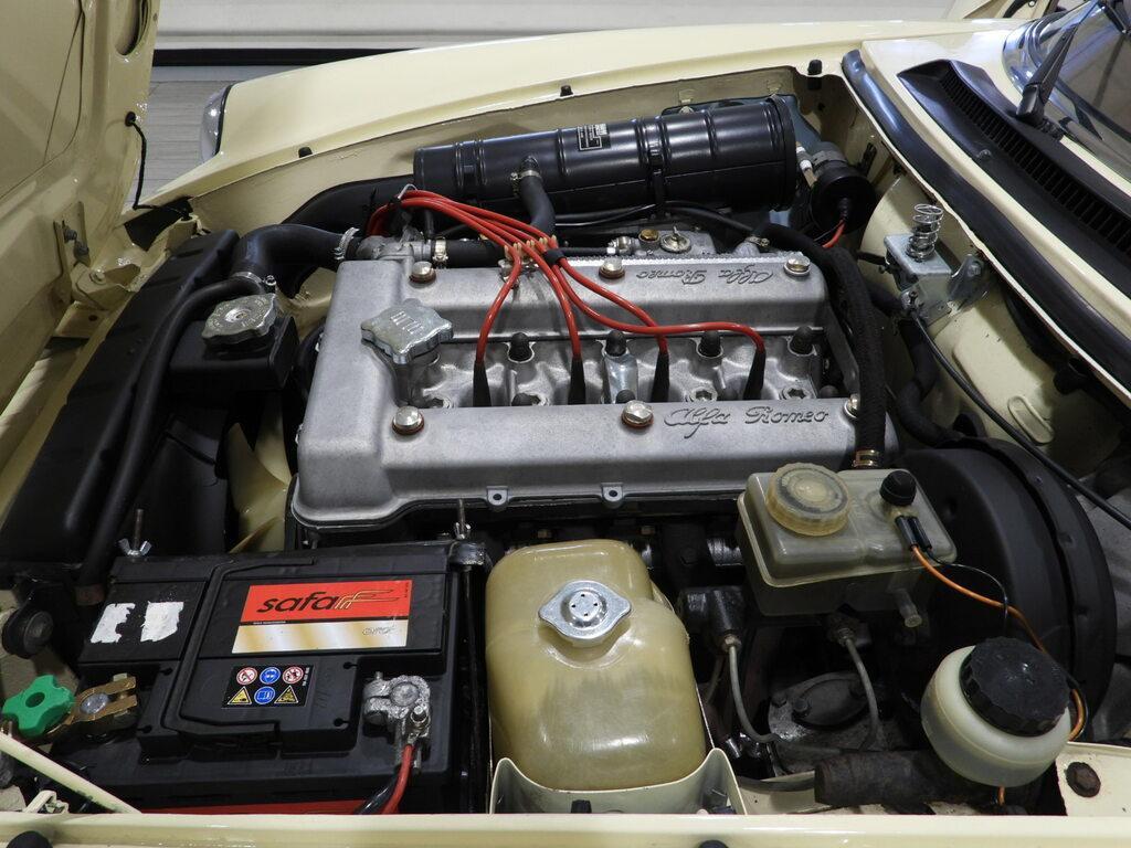 Alfa Romeo Spider 1.6