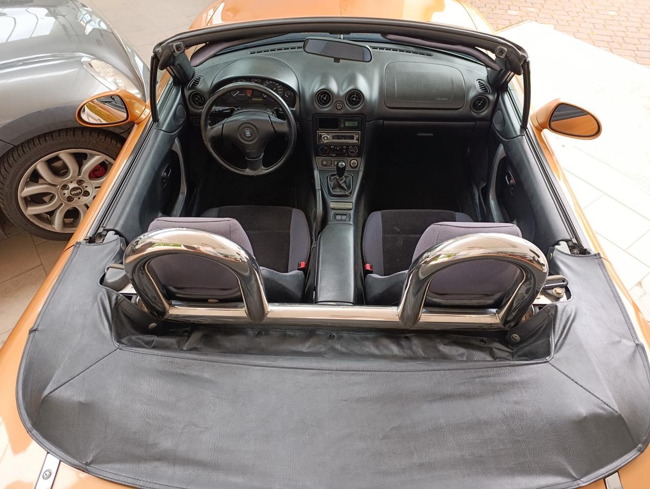 Mazda MX-5 1.8i 16V cat 10th Anniversary