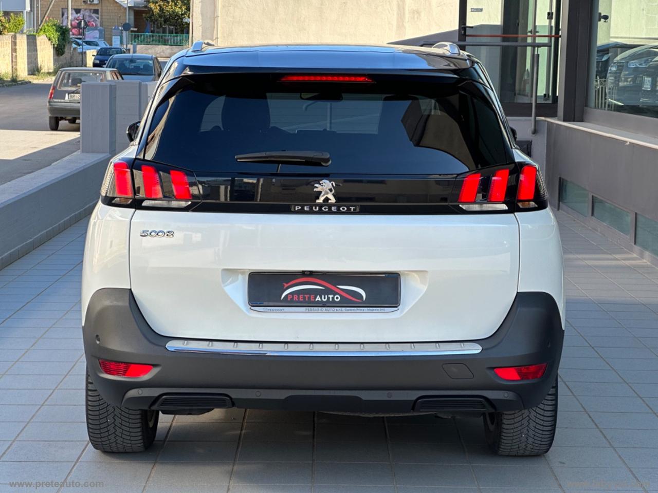 PEUGEOT 5008 BlueHDi 120 S&S EAT6 Allure