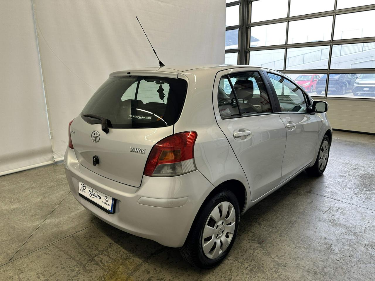Toyota Yaris 5p 1.0 Now