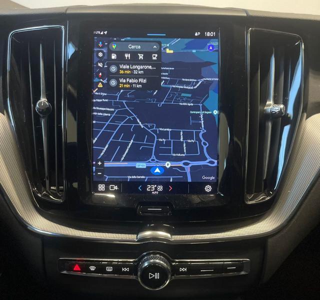 VOLVO XC60 B4 (d) AWD automatico Plus Bright