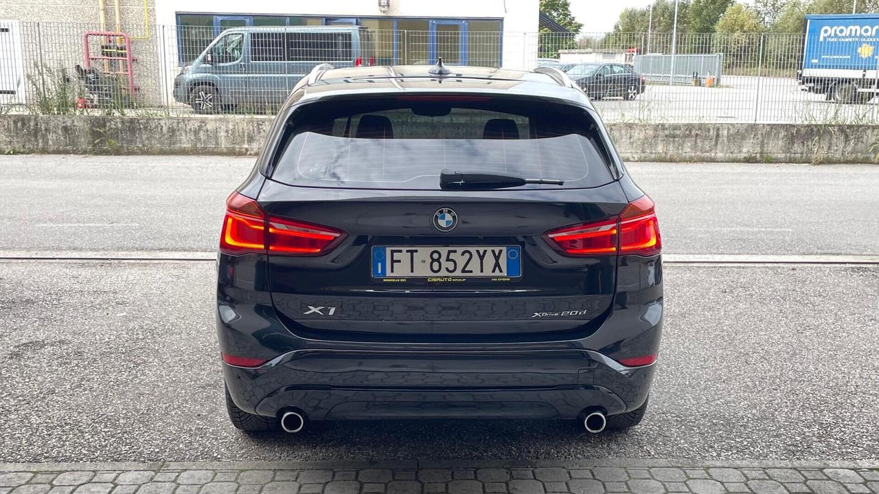 Bmw X1 xDrive20d Advantage TOTAL BLACK TETTO PANORAMICO PELLE