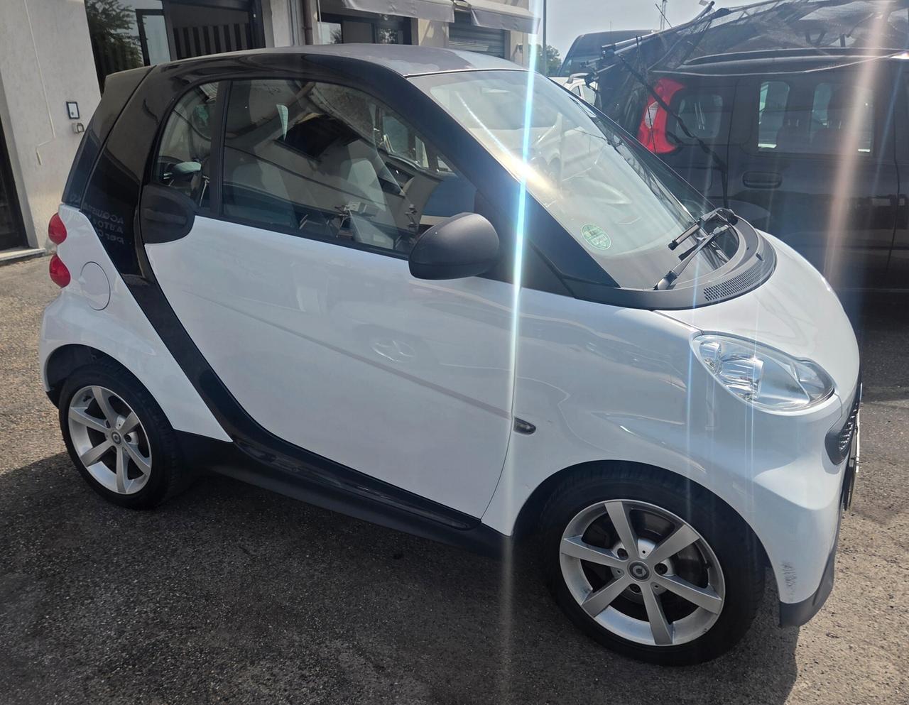 Smart ForTwo 1000 52 kW coupé pure