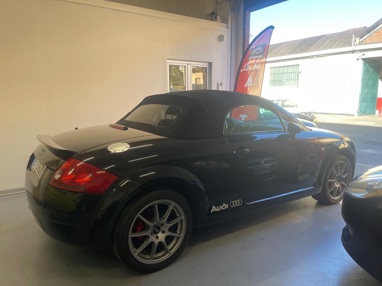Audi TT Roadster 1.8 T 20V 179 CV cabrio