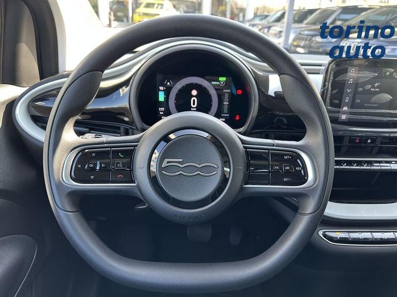 FIAT 500 Action Berlina