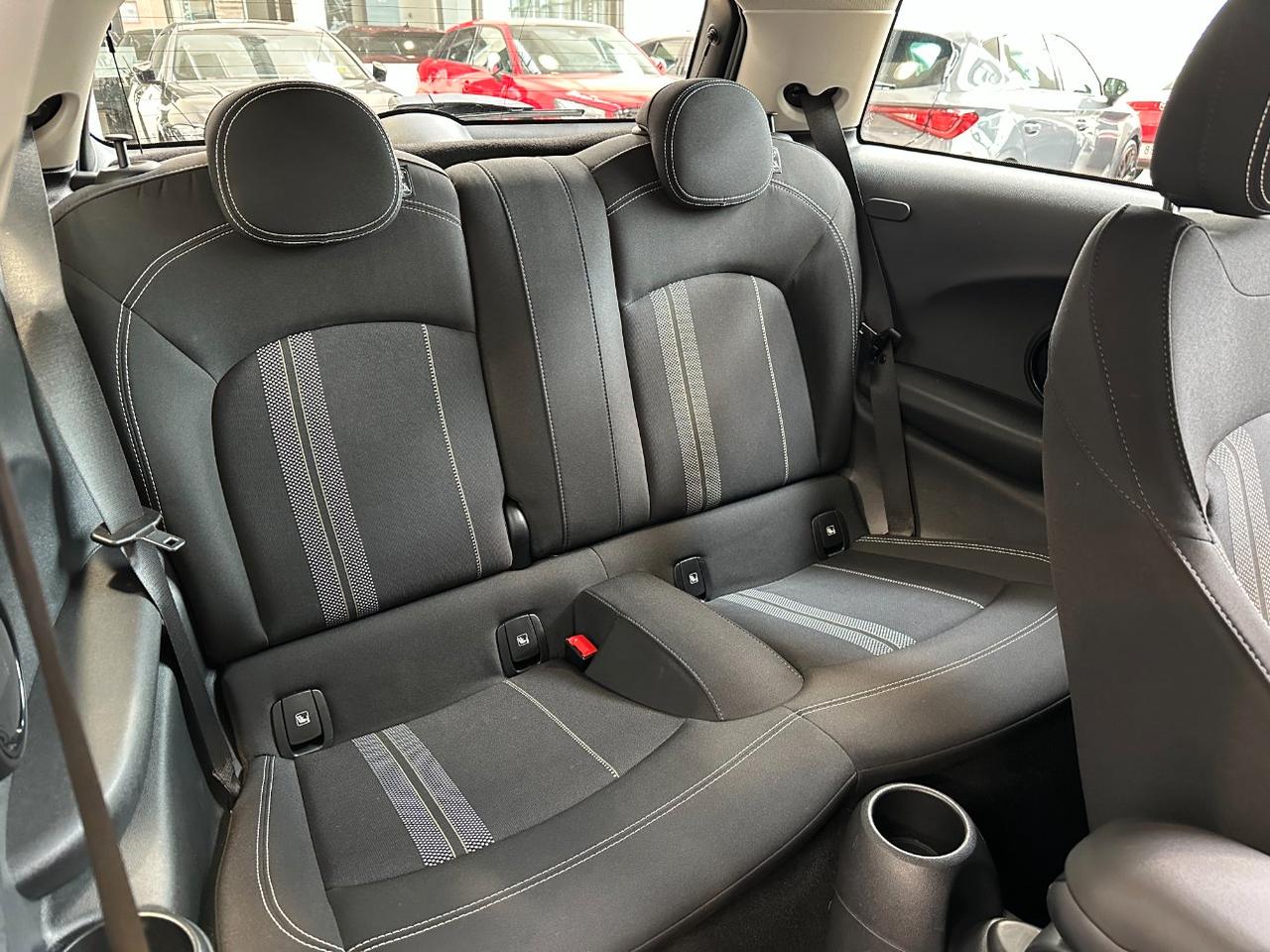 Mini 3 Porte Cooper SE Classic Full Electric-LED-17"-Keyless-ACC-Navi-Camera