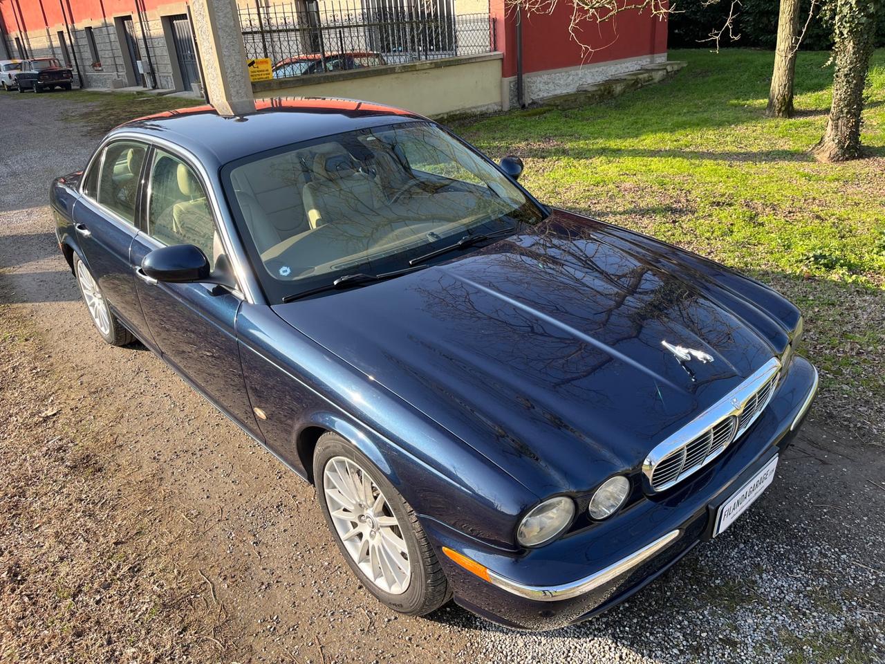 Jaguar XJ 2.7 D V6 cat Executive
