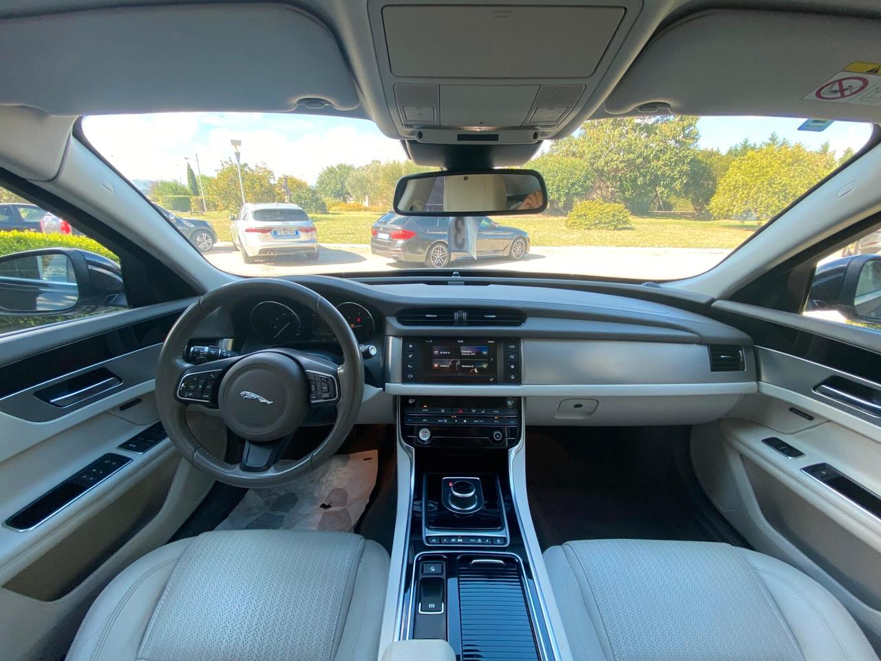 Jaguar XF 2.0 D 180 CV AWD aut. Prestige Business